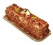 Nemli Yaş Pasta Dokusu 4-6 Kişilik Çikolatalı Muzlu Baton